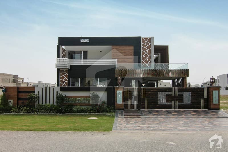 One Kanal Attractive Designer Bungalow For Sale In Dha Phase 6
