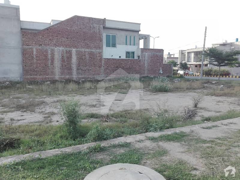 Plot Available For Sale Eden Valley, Faisalabad ID15864396
