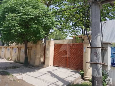 2 Kanal House For Rent in DC Road Grw