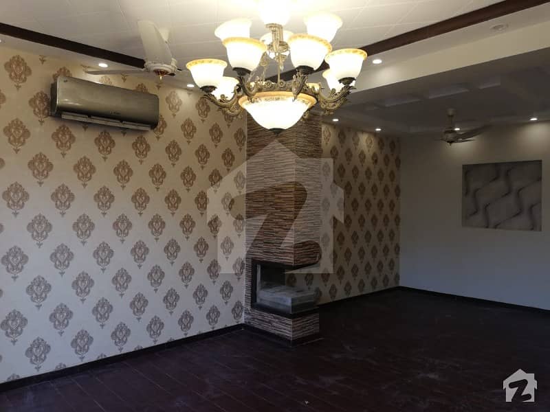 Near Jalal Wateen Chiwk 10 Marla Elegant Designer Bungalow