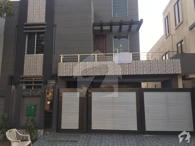 10 Marla Beautiful House For Sale In Tulip Block Sector C Bahria Town Lahore