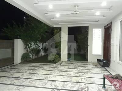 1 Kanal Outclassed Condition House With Open Basement 1 Kanal Outclassed Condition House With Open Basement