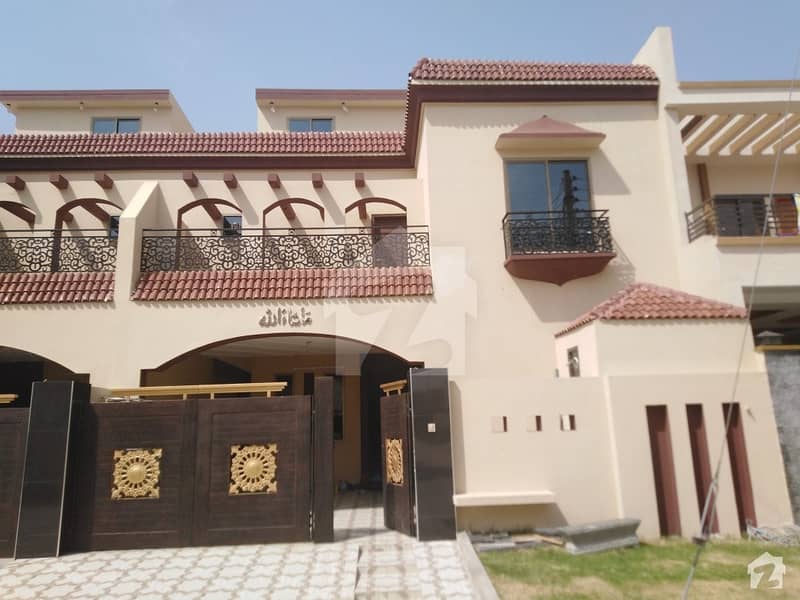 8 Marla Brand New House For Sale
