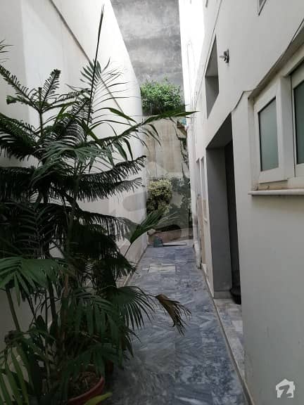 Ground+Basement For Rent In E. 11