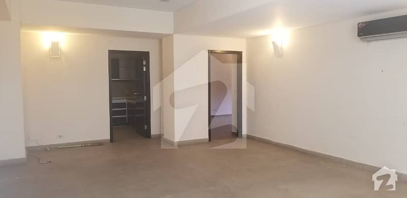 1st Floor Flat Is Up For Rent