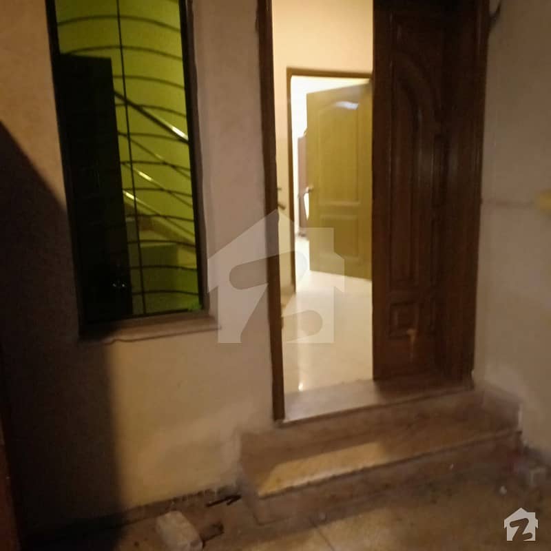 11 Marla 5 Bedrooms Neat And Clean Renovated House For Rent Located Sector C Askari X Airport Road Cantt Lahore