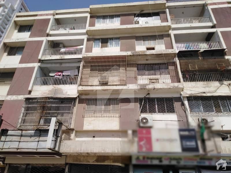 فریرے ٹاؤن کراچی میں 3 کمروں کا 9 مرلہ فلیٹ 70 ہزار میں کرایہ پر دستیاب ہے۔