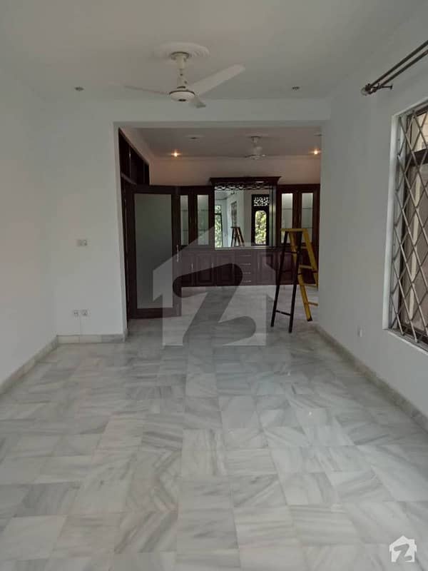 G-11/3 Beautiful 1 Kanal 3 Bed Rooms Upper Portion Available For Rent Real Pics Added