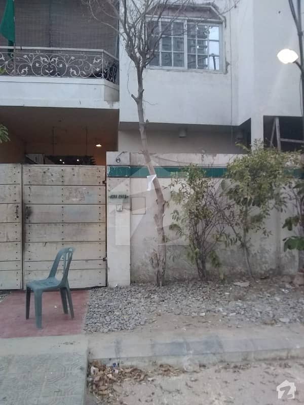 کلفٹن ۔ بلاک 4 کلفٹن کراچی میں 4 کمروں کا 10 مرلہ مکان 1.8 لاکھ میں کرایہ پر دستیاب ہے۔