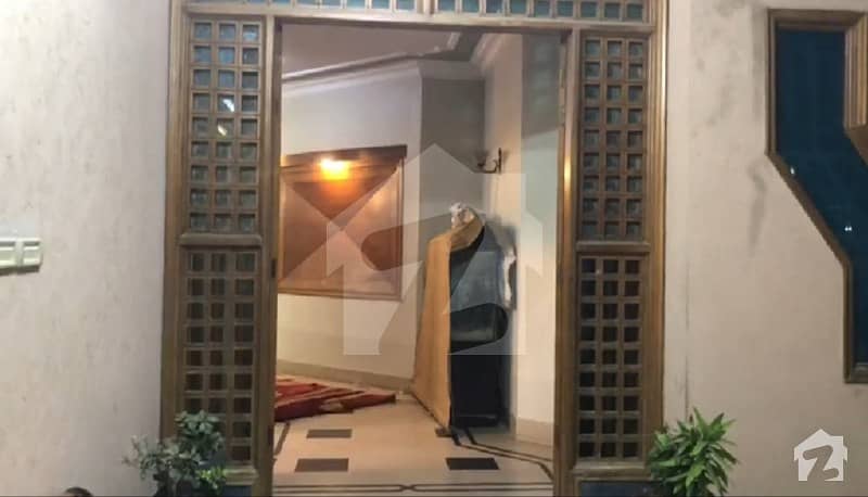 گلستانِ جوہر کراچی میں 5 کمروں کا 19 مرلہ مکان 5.3 کروڑ میں برائے فروخت۔