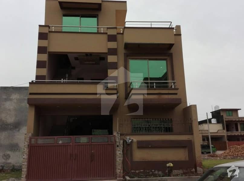 غوری ٹاؤن اسلام آباد میں 4 کمروں کا 5 مرلہ مکان 90 لاکھ میں برائے فروخت۔