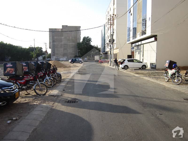 Main Shujaat Facing Well Maintain Office Floor In Bukhari Commercial Dha Phase 6