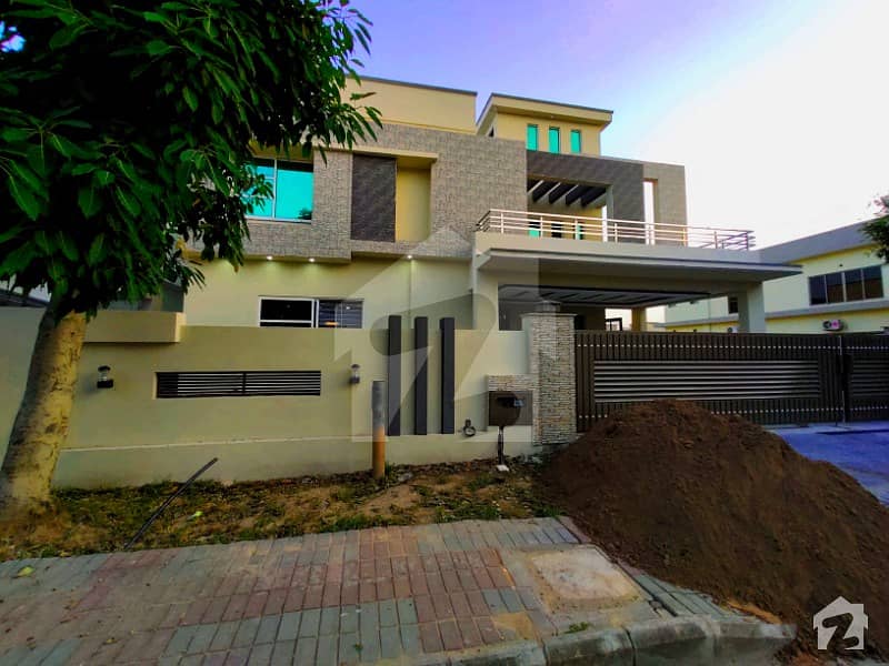 High Quality 1 Kanal Newly Construct Lavish Design Bungalow For Sale