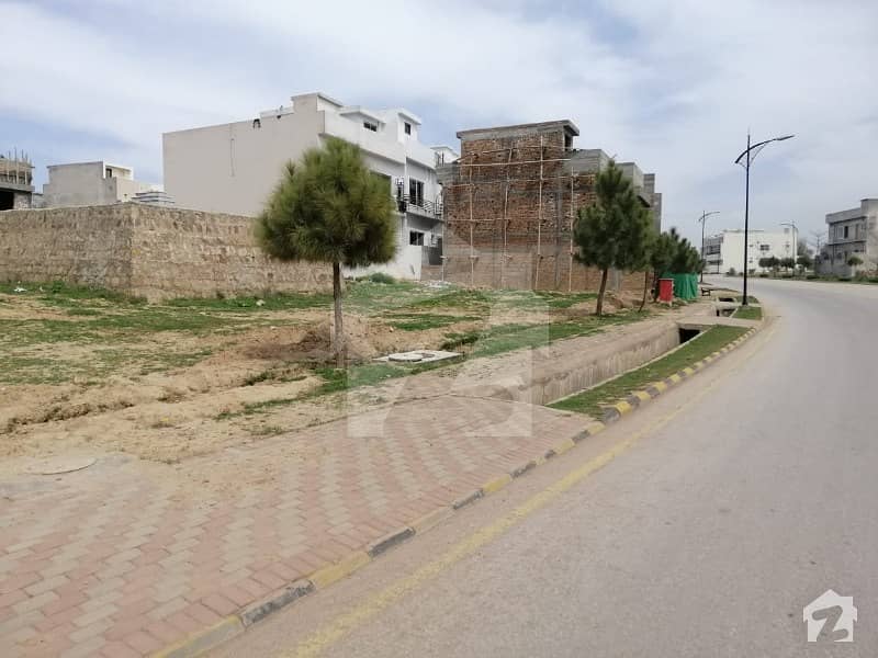 Bahria Enclave Sector B1  5 Marla Residential Boulevard Plot Available For Sale On Prime Location