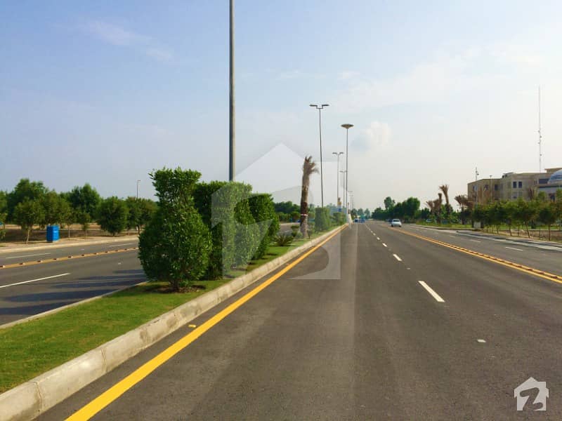بحریہ آرچرڈ فیز 1 بحریہ آرچرڈ لاہور میں 8 مرلہ رہائشی پلاٹ 52 لاکھ میں برائے فروخت۔