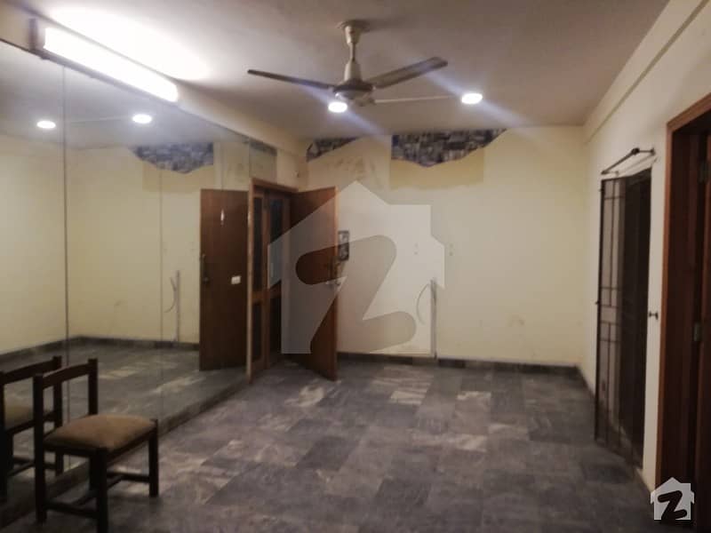 3RD FLOOR FLAT IN REAL COTTAGES NEAR DHA PHASE 1