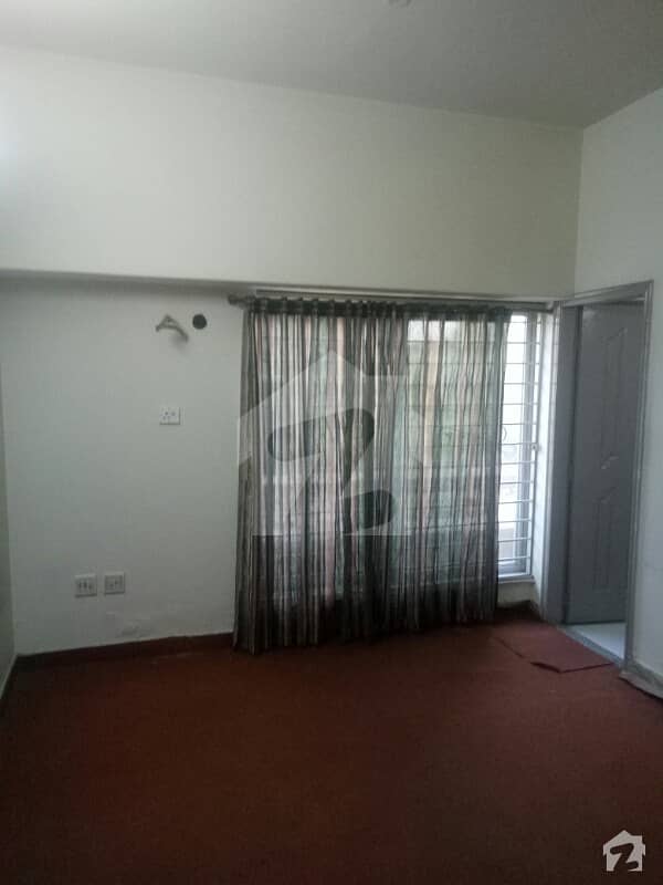 Flat Is Up For Rent In Johar Town