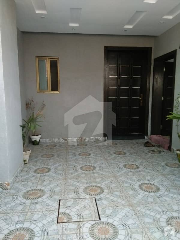 Gas Available 5 Marla Slightly Use Upper Portion For Rent In State Life Housing Society Phase 1 Lahore