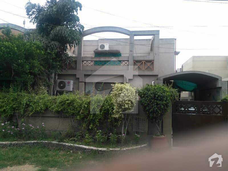 ایڈن ایونیو ایکسٹینشن لاہور میں 3 کمروں کا 10 مرلہ مکان 1.75 کروڑ میں برائے فروخت۔