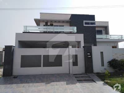 1 Kanal Double Storey House Available For Sale 1 Kanal Double Storey House Available For Sale