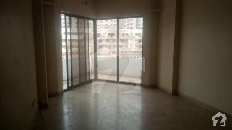 3 Bed Room With Servant Room Flat For Rent