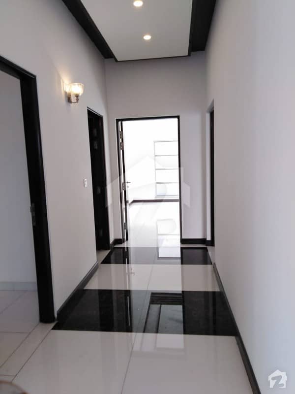 1 kanal Amazing used upper portion for rent in DHA Phase 6 3 Bedrooms