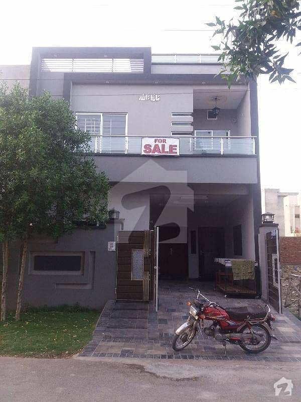 Ideally Located Brand New 5 Marla Sweet House For Sale In Canal Gardens Block AA Near Bahria Town Lahore