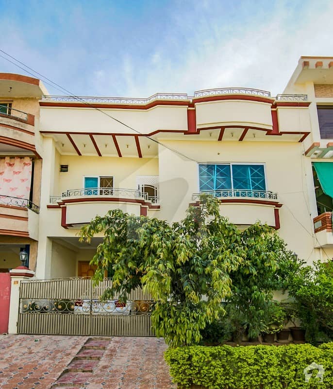سوان گارڈن اسلام آباد میں 8 کمروں کا 6 مرلہ مکان 1. 7 کروڑ میں برائے فروخت۔