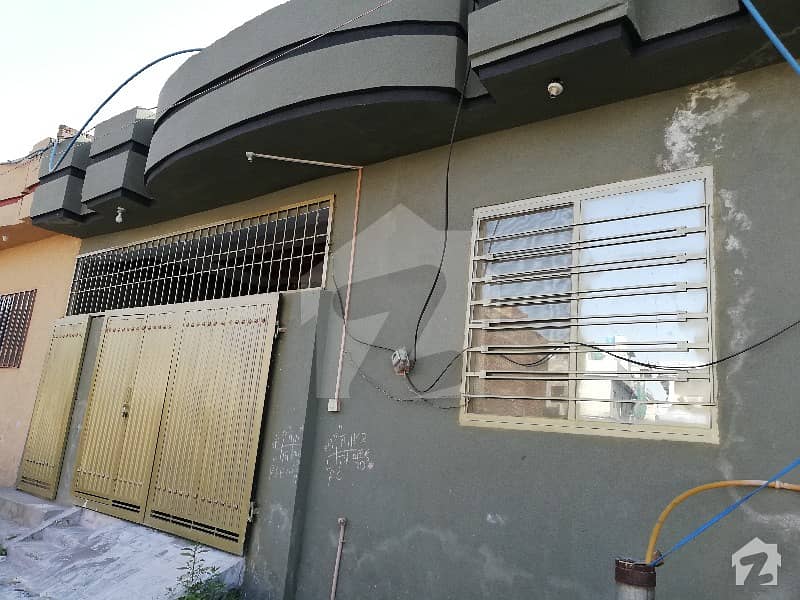 برما ٹاؤن اسلام آباد میں 2 کمروں کا 4 مرلہ مکان 37 لاکھ میں برائے فروخت۔