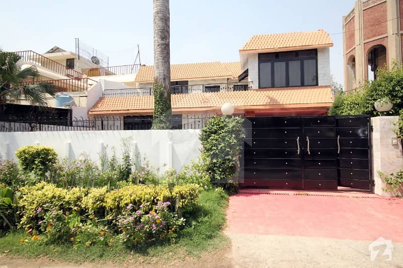 Kanal Well Maintained Bungalow Near MM Alam Road Gulberg Lahore