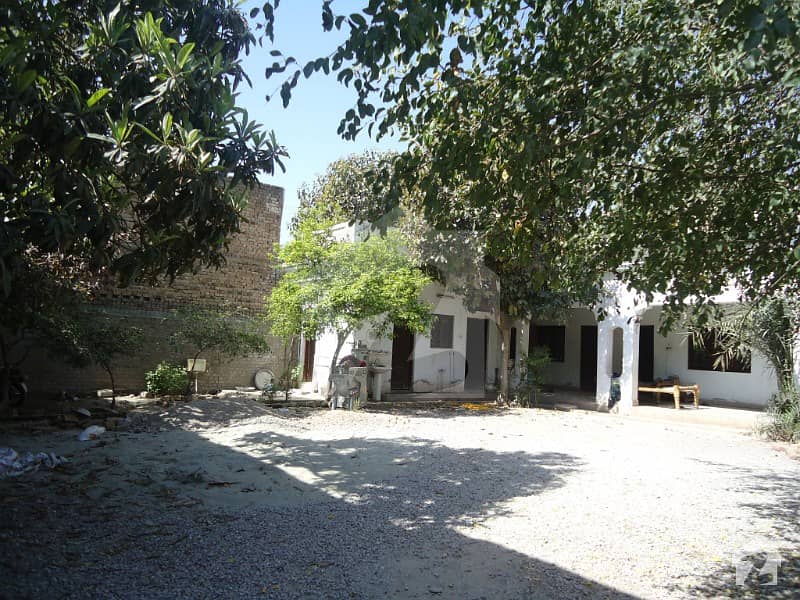 یونیورسٹی روڈ پشاور میں 3 کمروں کا 16 مرلہ مکان 2.4 کروڑ میں برائے فروخت۔