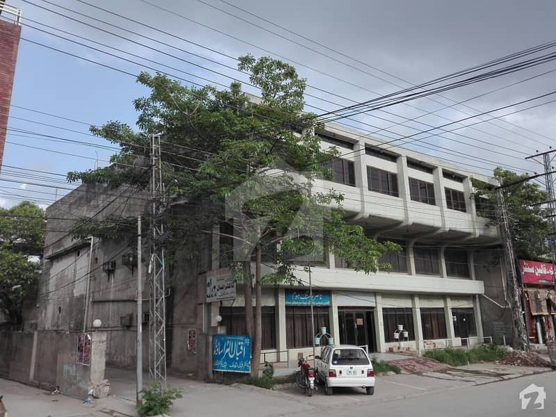 Triple Storey Building  Available For Sale