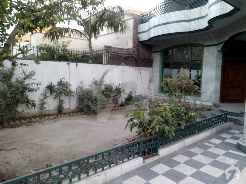 سبزہ زار سکیم ۔ بلاک ای سبزہ زار سکیم لاہور میں 7 کمروں کا 1. 1 کنال دفتر 21 لاکھ میں کرایہ پر دستیاب ہے۔