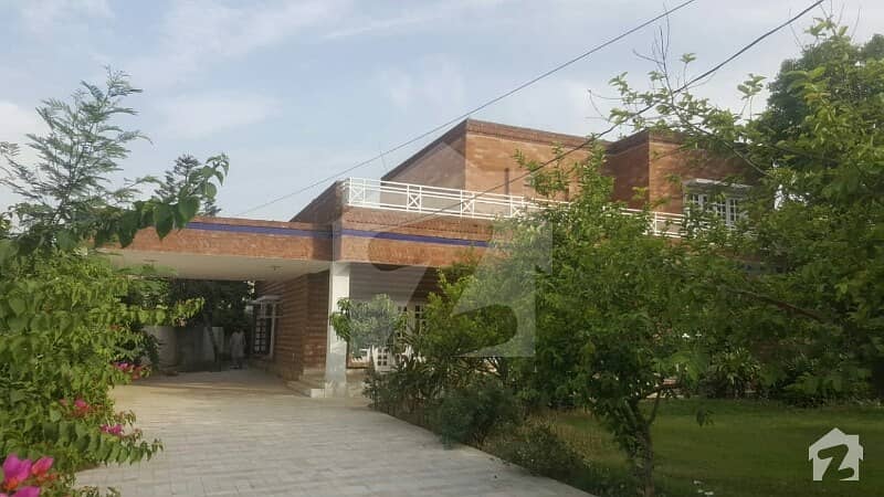 ویسٹ وُوڈ ہاؤسنگ سوسائٹی لاہور میں 5 کمروں کا 2.08 کنال مکان 4.5 کروڑ میں برائے فروخت۔