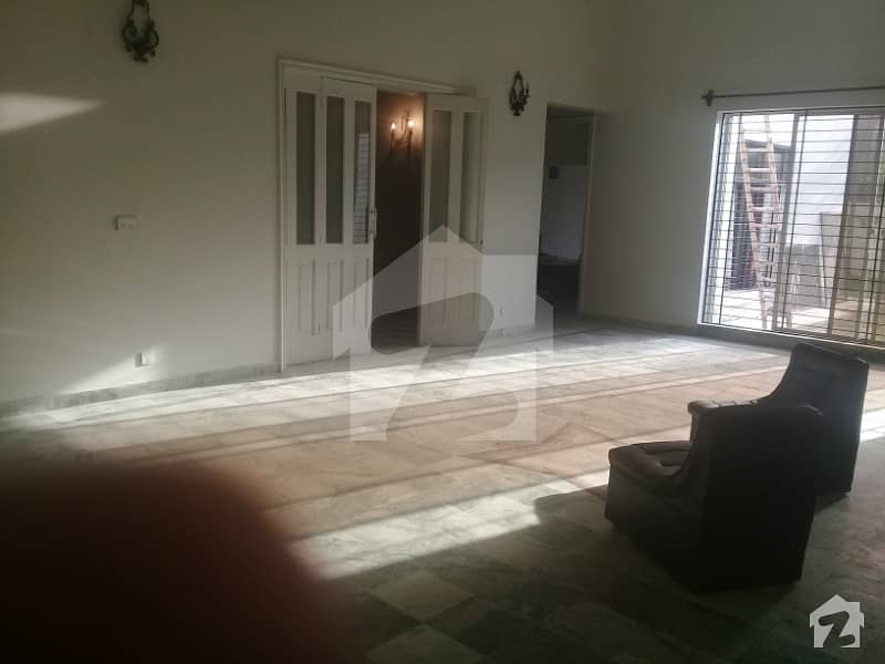 2 Kanal House Is Available For Rent In Gulberg For Commercial Executive Office