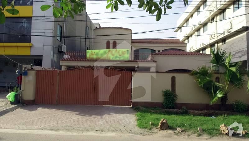 1 Kanal Commercial Building For Rent Near To Canal At Very Hot Location