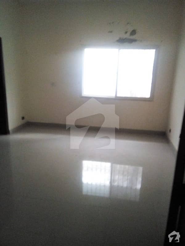 کلفٹن ۔ بلاک 2 کلفٹن کراچی میں 11 کمروں کا 1. 5 کنال مکان 14 کروڑ میں برائے فروخت۔