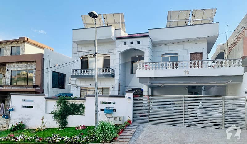 Contemporary House in Sector C Orchard DHA1
