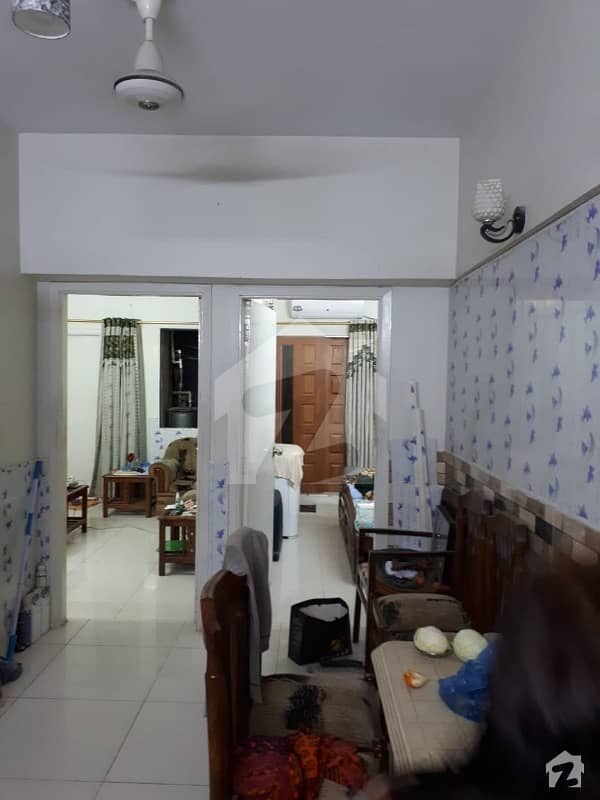 ایم اے جناح روڈ کراچی میں 2 کمروں کا 4 مرلہ فلیٹ 85 لاکھ میں برائے فروخت۔