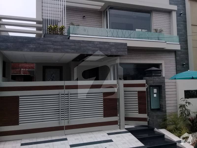 Dha Phase 8 10 Marla Brand New Luxuery Bungalow For Sale
