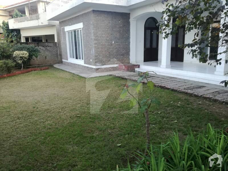 General House 4 Bed For Rent