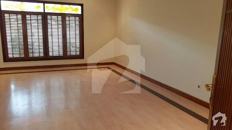 Portion For Rent - 4 Bed Dd,  3 Year Old, Car Parking, Well Maintain