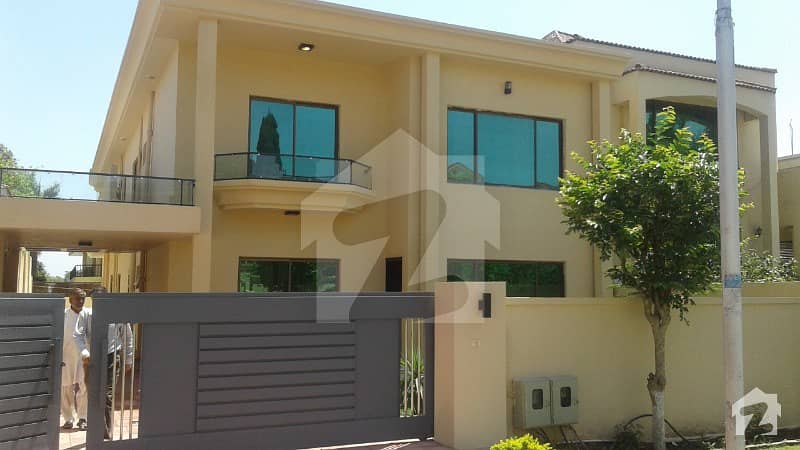 F-10 Good House Is Available On Nice Location For Sale