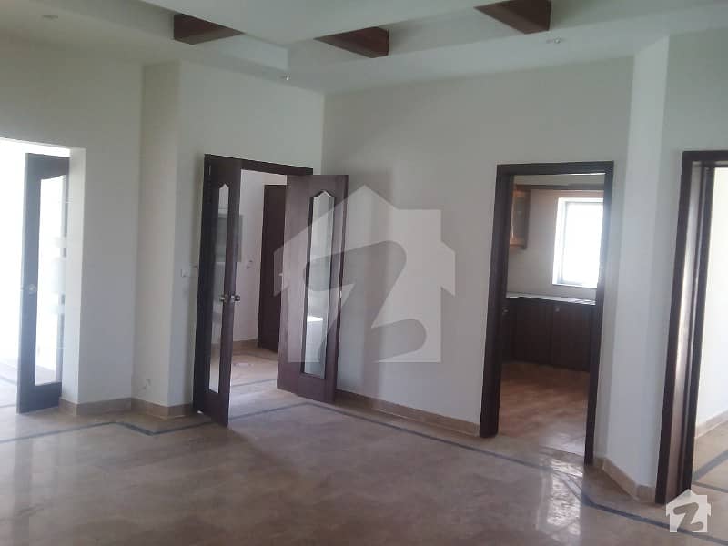 NEAR LACAS 10 Marla House for RENT in Imperial Homes with 4 Beds  2 Kitchens  and GAS connection paragon city Lahore main Barki road lahore