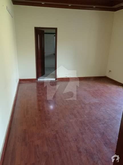 3 Kanal Commercial Paid Property Available In Gulberg