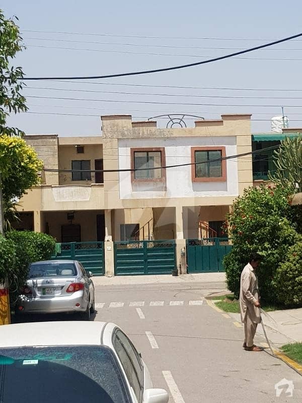 ایڈن لین ولاز ایڈن لاہور میں 2 کمروں کا 5 مرلہ بالائی پورشن 34 لاکھ میں برائے فروخت۔