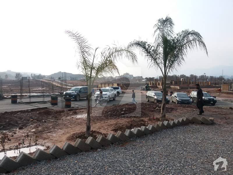 COMMERCIAL PLOT FOR SALE COMMERCIAL PLOT FOR SALE