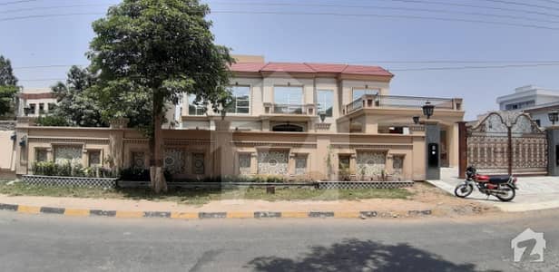 2 Kanal Brand New Spanish Bungalow On Main 100 Feet Road 2 Kanal Brand New Spanish Bungalow On Main 100 Feet Road