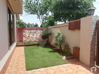 10 Marla Slightly Used Bungalow For Sale 10 Marla Slightly Used Bungalow For Sale