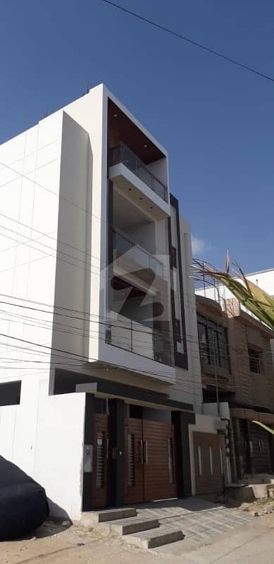 کے ڈی اے آفیسرز سوسائٹی گلشنِ اقبال ٹاؤن کراچی میں 10 کمروں کا 12 مرلہ مکان 11. 5 کروڑ میں برائے فروخت۔